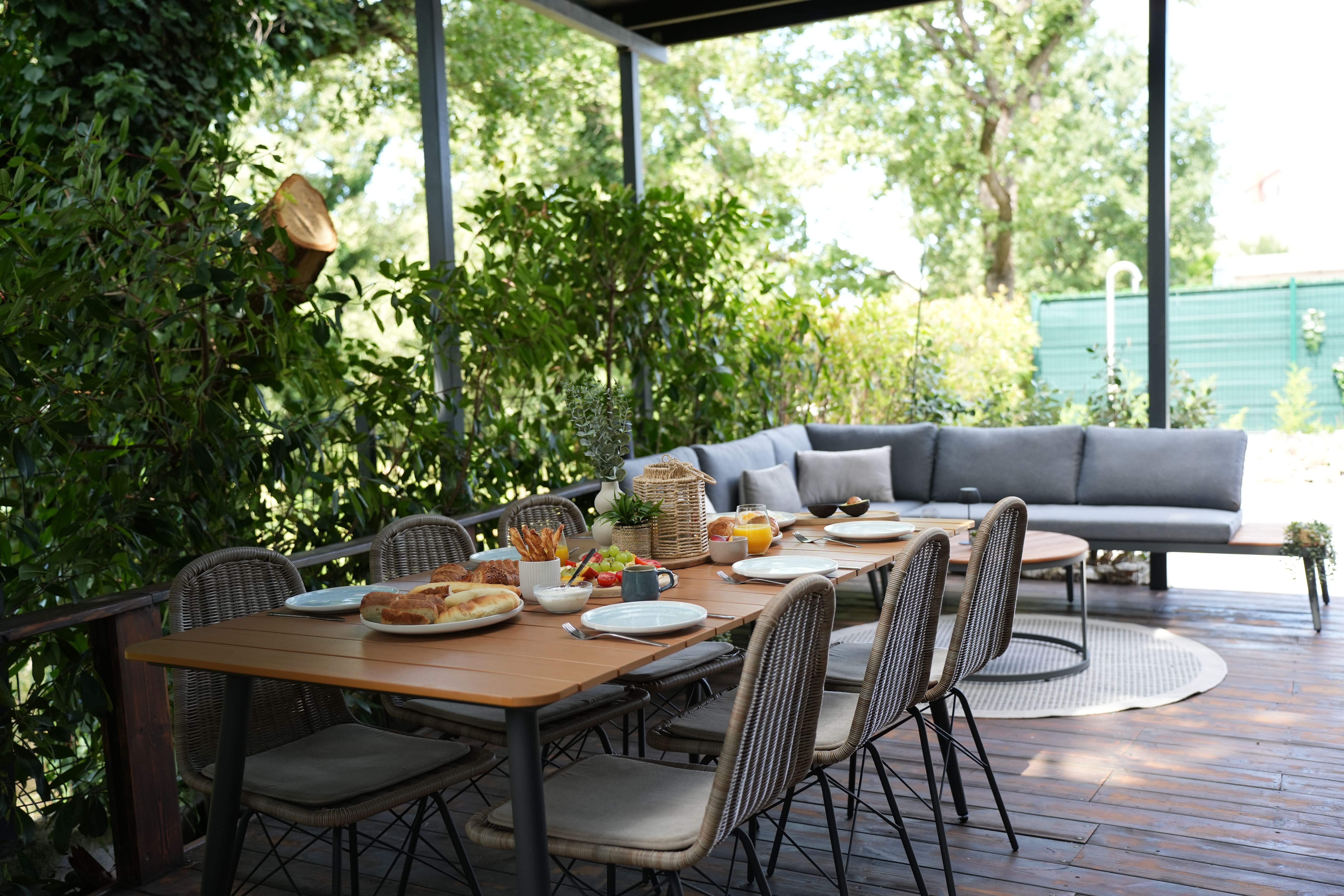 Covered terrace at Villa Ventis